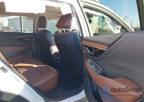 2020 Subaru Outback Touring z USA, uszkodzony, nr VIN 4S4BTAPC3L3215442